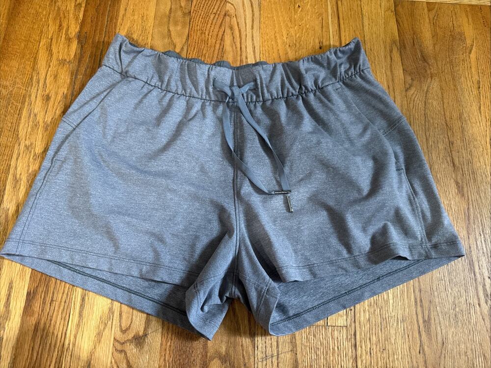 Lululemon Womens 10 On The Fly Short Woven 2.5" Athletic Activewear Workout Gray